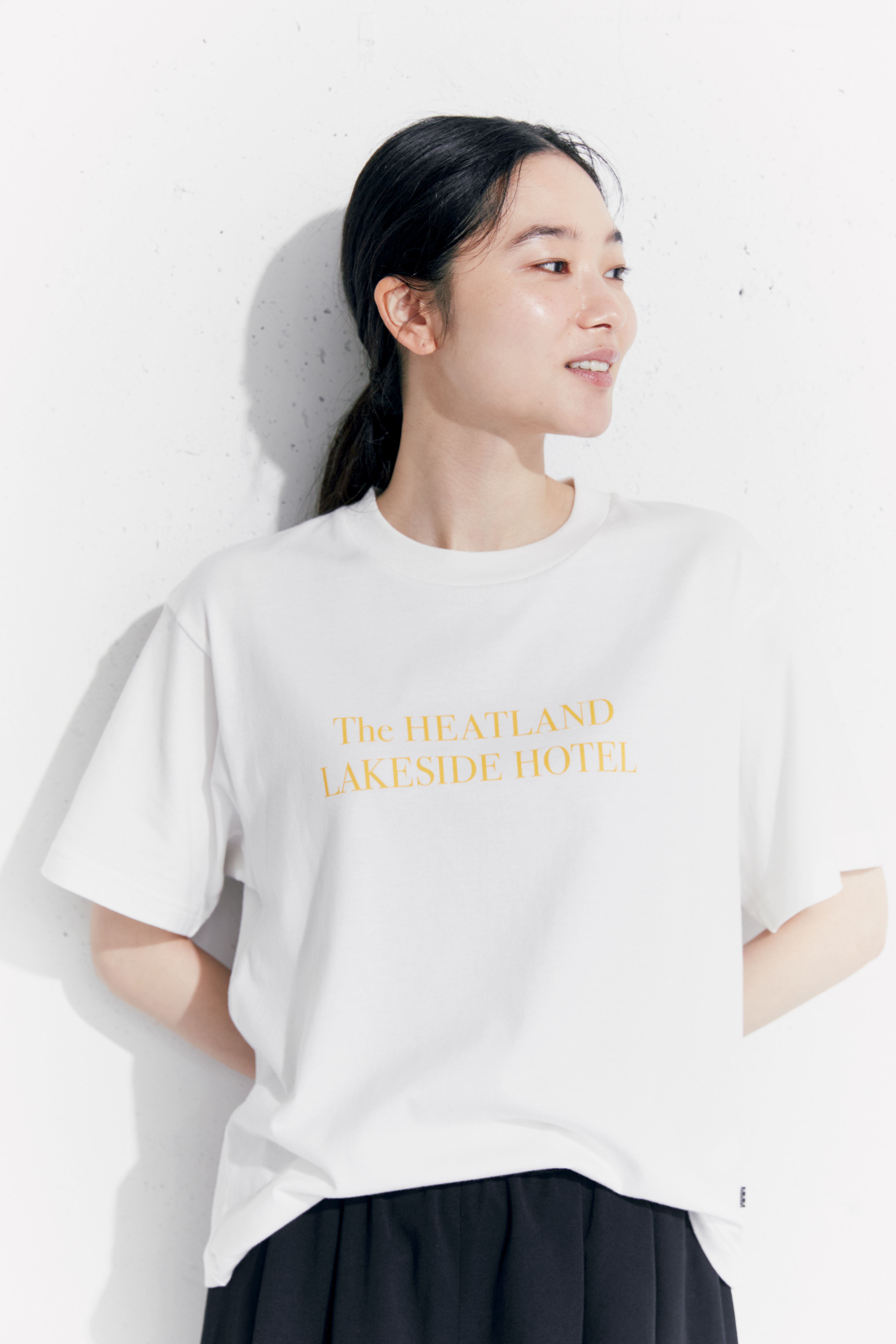 白いTシャツのディテール